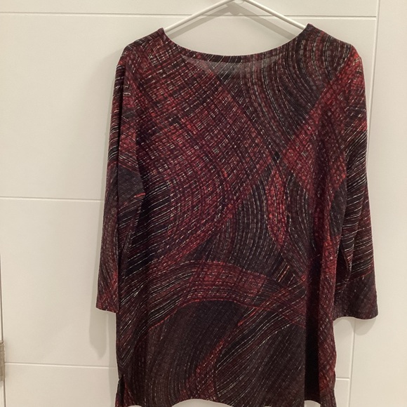Red and Black tunic top with a swirl pattern - Picture 2 of 5